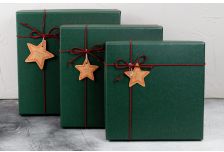 Набор подарочных коробок 1/3 КВАДРАТ ЗЕЛЕН/КРАСН СО ЗВЕЗДОЙ