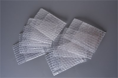 Пакет из воздушно-пузырчатой пленки 10*10 см с клапаном 4 см и клеевым слоем НФ-00024822